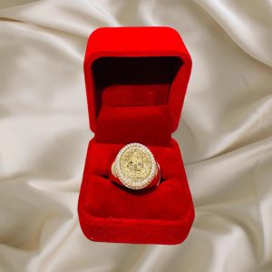 Virgin of Charity ring in 10k